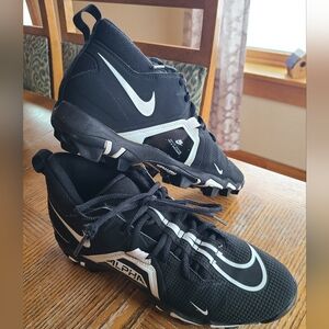Nike Alpha Low Football Cleat Black and White Size 8.5